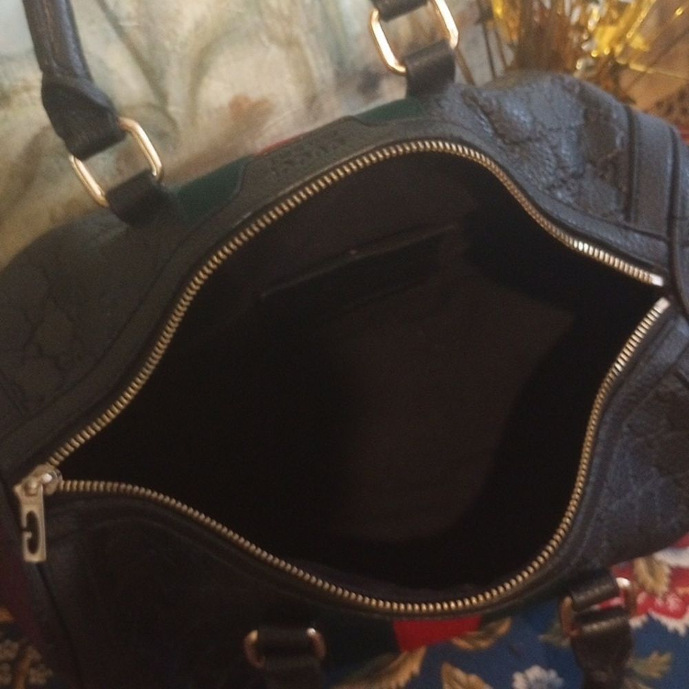 Authentic Leather Gucci Bag!* - Picture 5 of 8